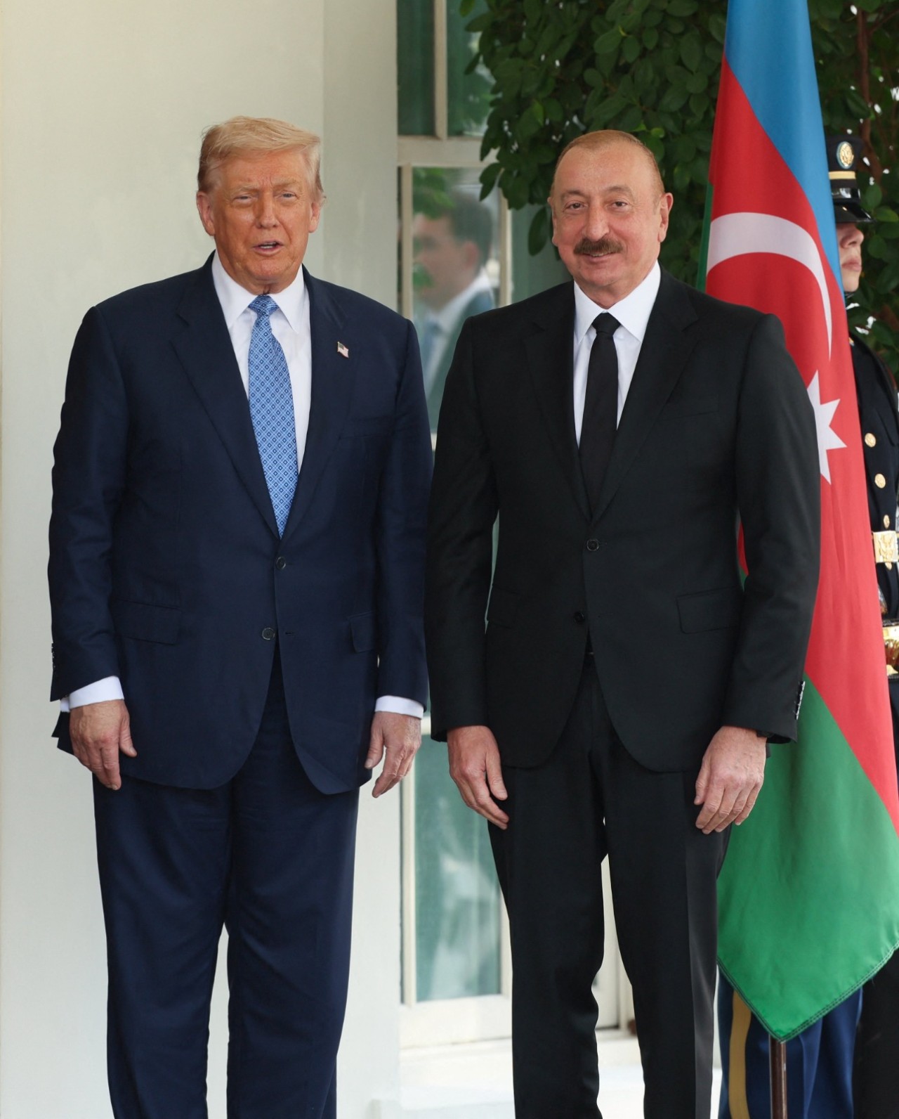 Trampdan İlham Əliyevə səmimi qarşılama - FOTOLAR