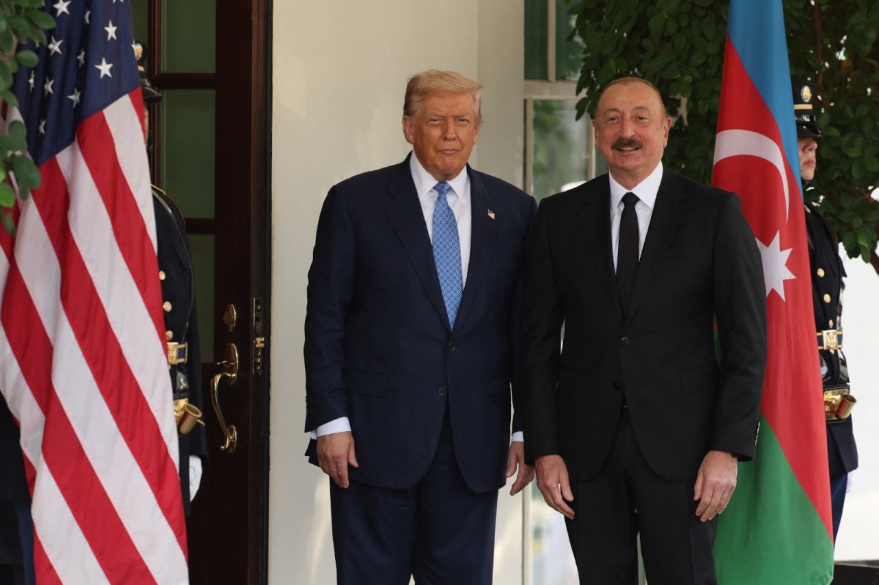 Trampdan İlham Əliyevə səmimi qarşılama - FOTOLAR