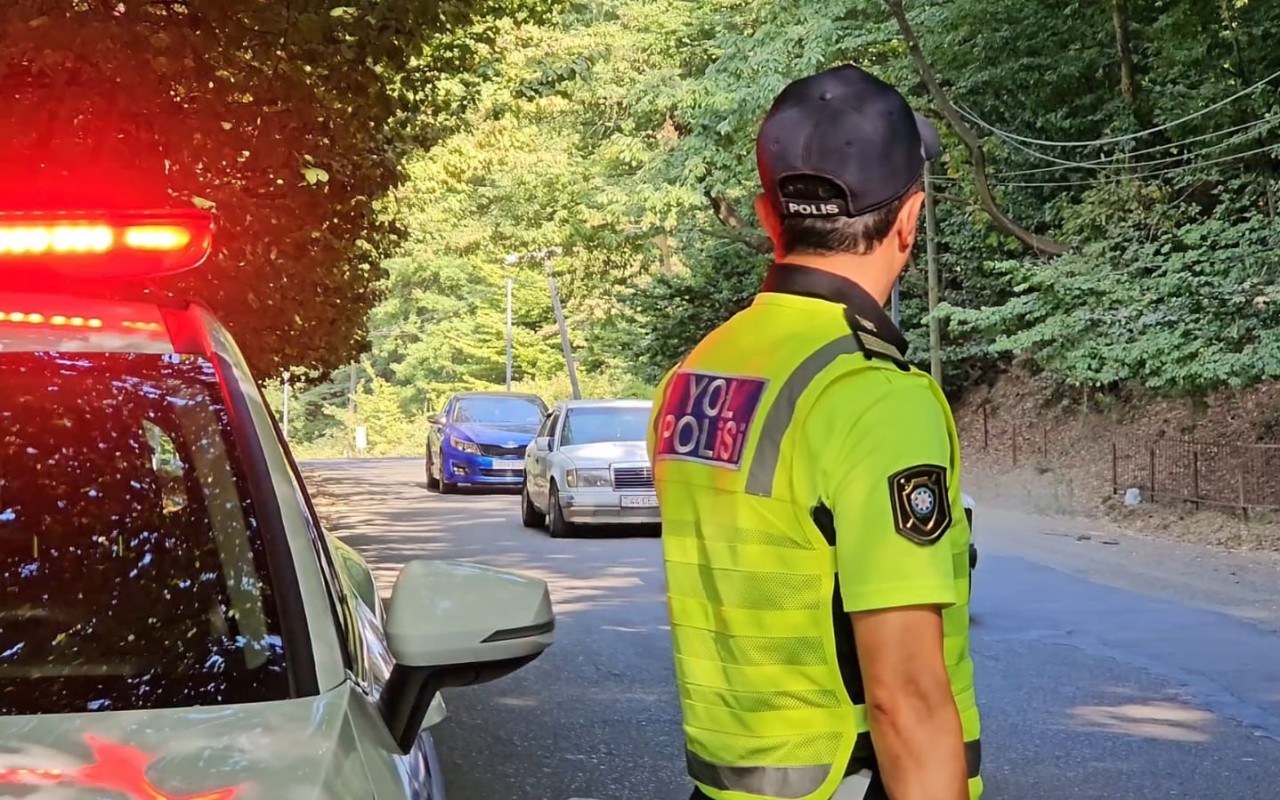 Polis istirahət zonalarında profilaktik tədbirləri davam etdirir- VİDEO+FOTOLAR Polis istirahət zonalarında profilaktik tədbirləri davam etdirir- VİDEO+FOTOLAR
