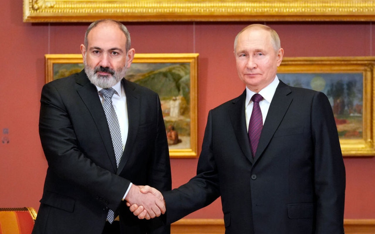 Putin Paşinyanla bunları müzakirə etdi -YENİLƏNİB