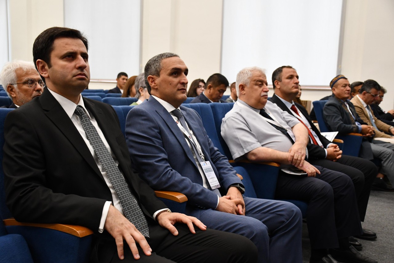 Qarabağ Universiteti 7-ci Türkoloji Yay Məktəbinə ev sahibliyi edir - FOTOLAR