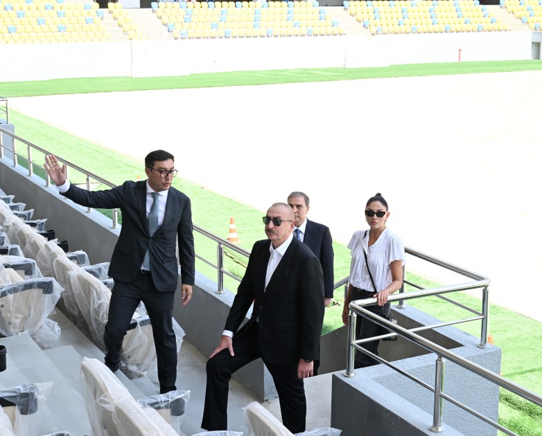 Prezident və birinci xanım Gəncə şəhər stadionunda - FOTOLAR (YENİLƏNİB)