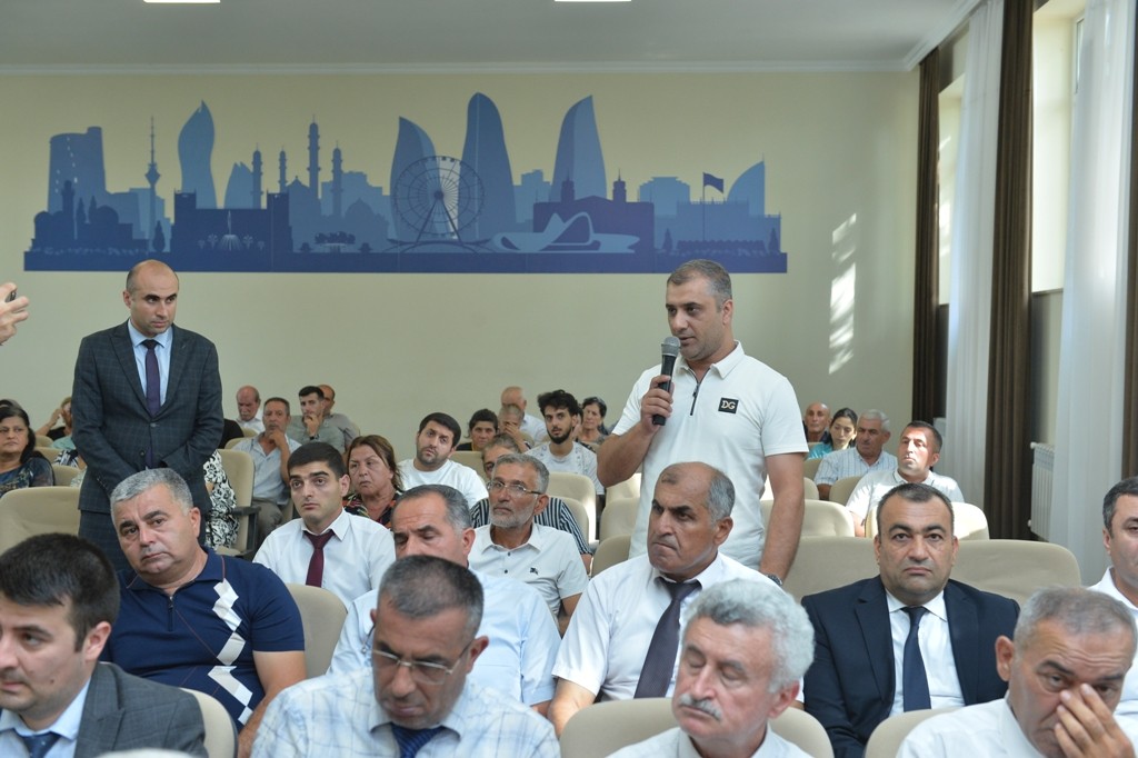Taleh Qaraşov Lənkəran sakinlərinin problemlərini dinlədi - FOTOLAR