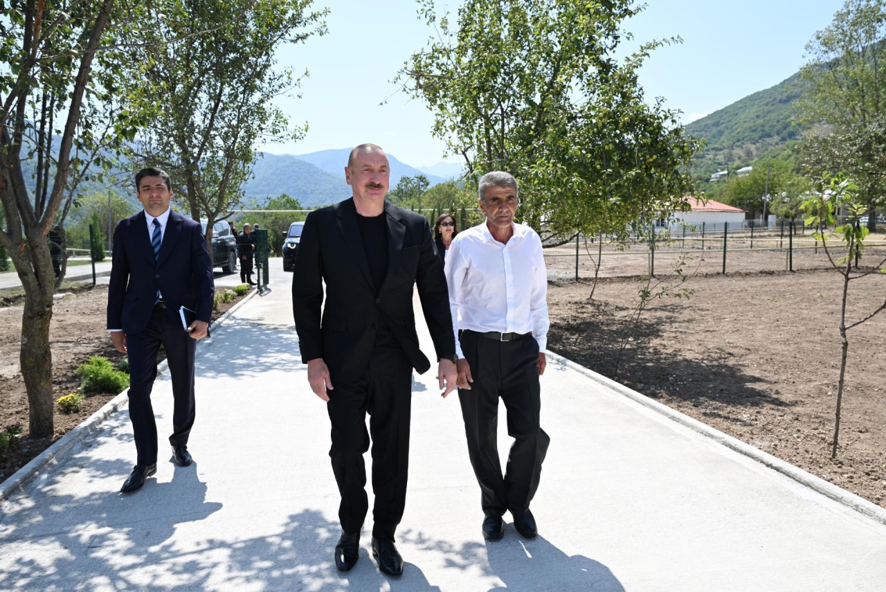 Prezident və xanımı Ağdərənin Kolatağ kəndində - YENİLƏNİB (FOTOLAR)