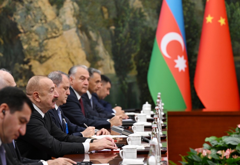 İlham Əliyev Çin lideri ilə  görüşdü