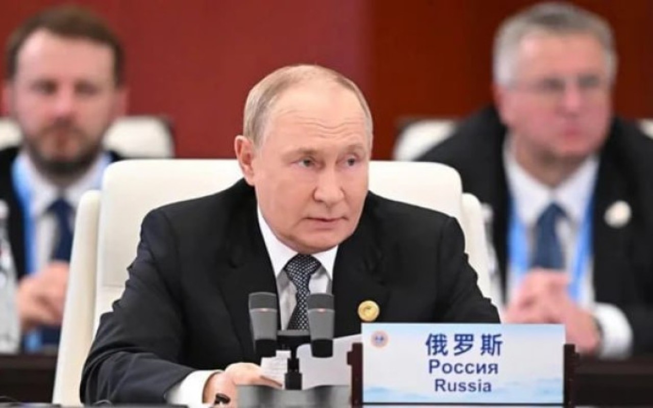 "NATO başqa məsələdir"- Putin "NATO başqa məsələdir"- Putin