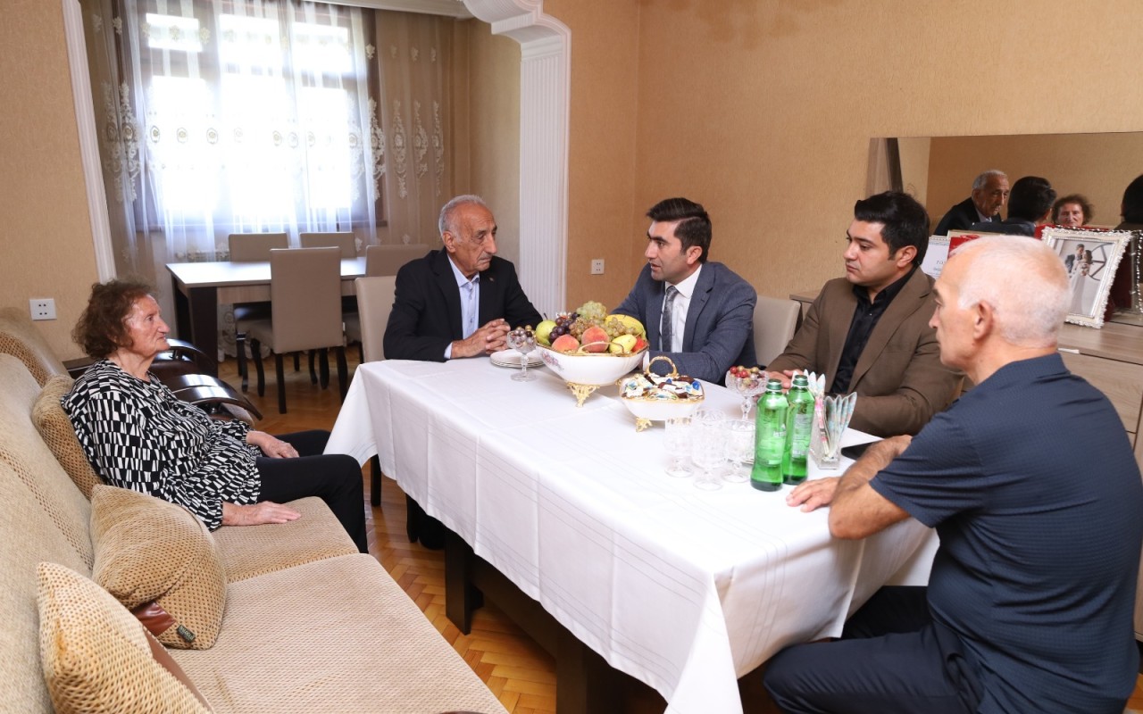 YAP Gəncə şəhər təşkilatının veteran üzvünün 90 illik yubileyi qeyd olunub -FOTOLAR