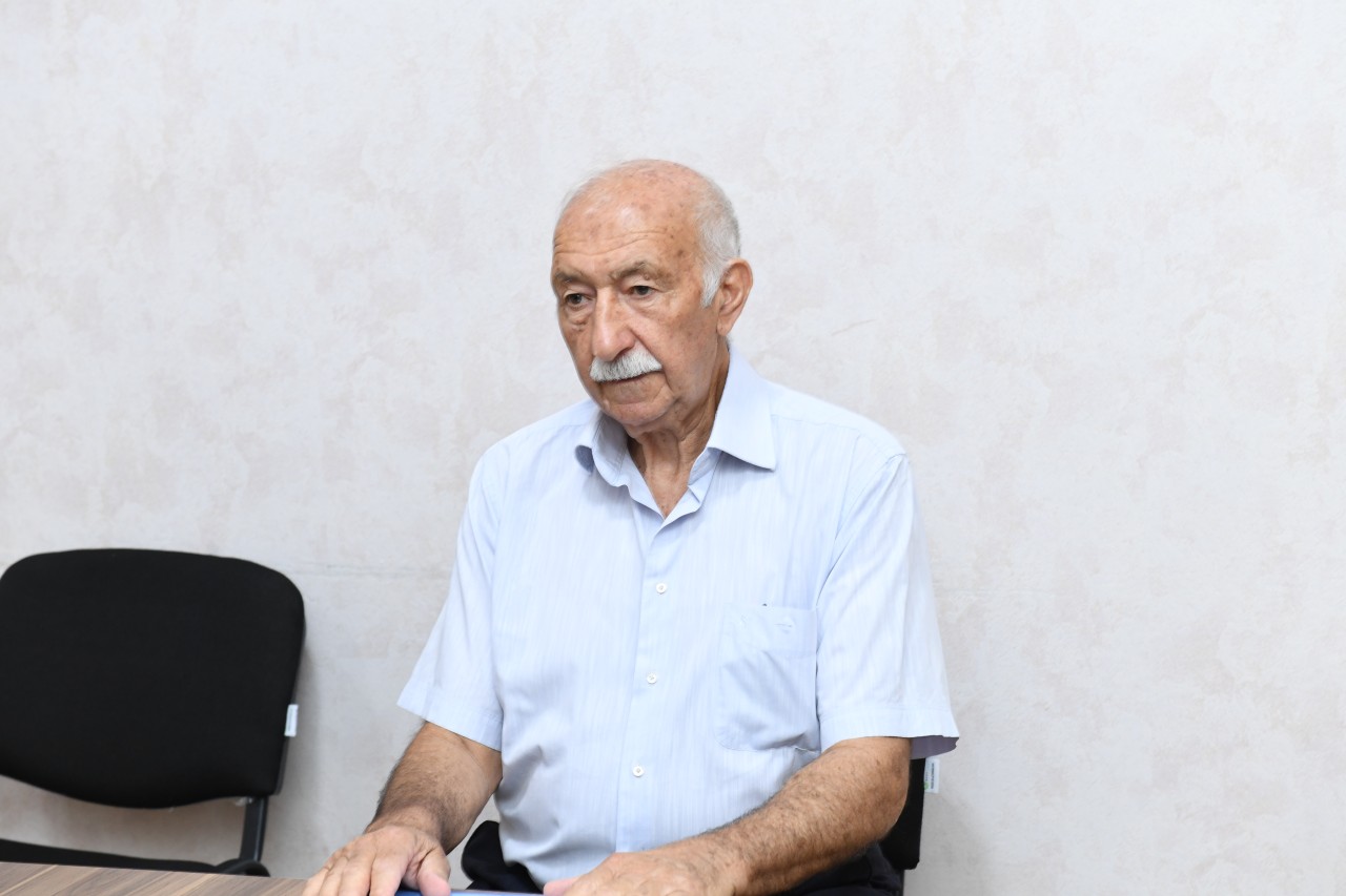 Rövşən Rzayev vətəndaşların müraciətlərini dinlədi - FOTOLAR