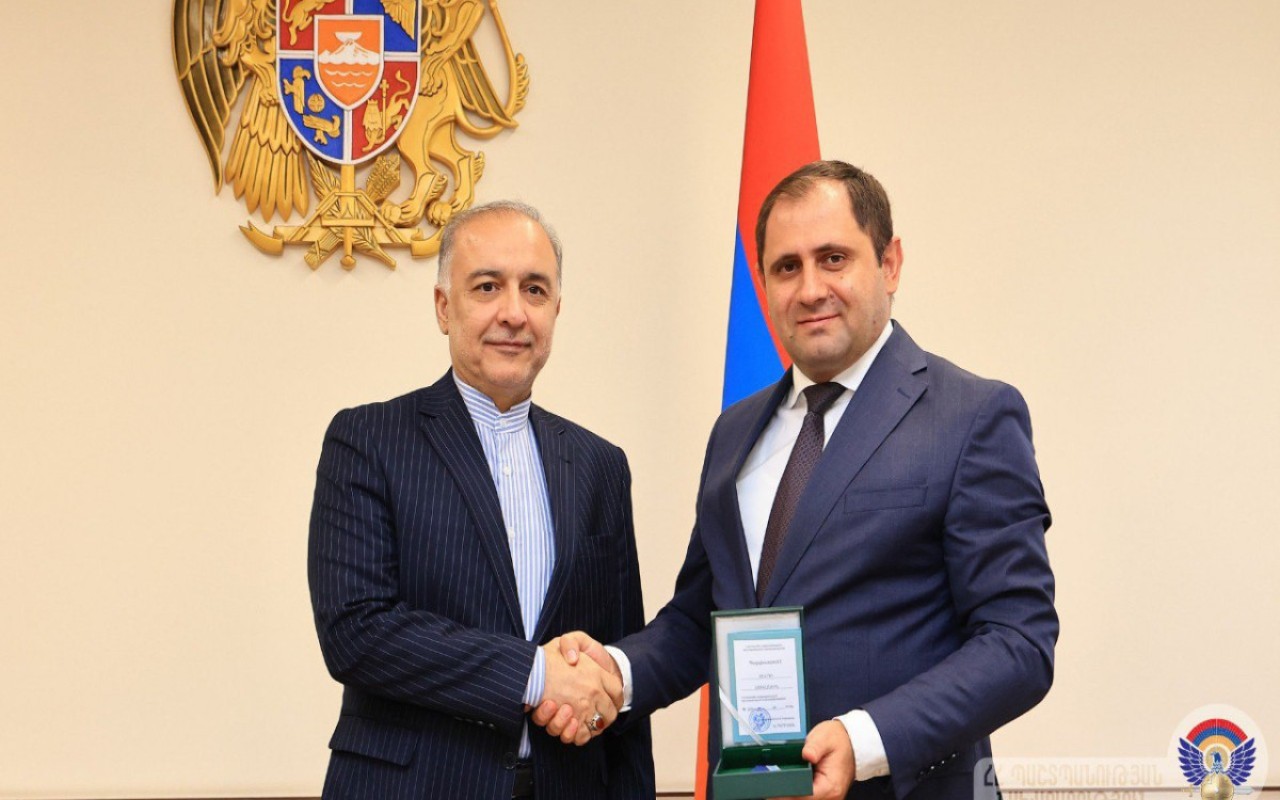 İranın təxribatçı səfirinin fəaliyyəti başaçatdı