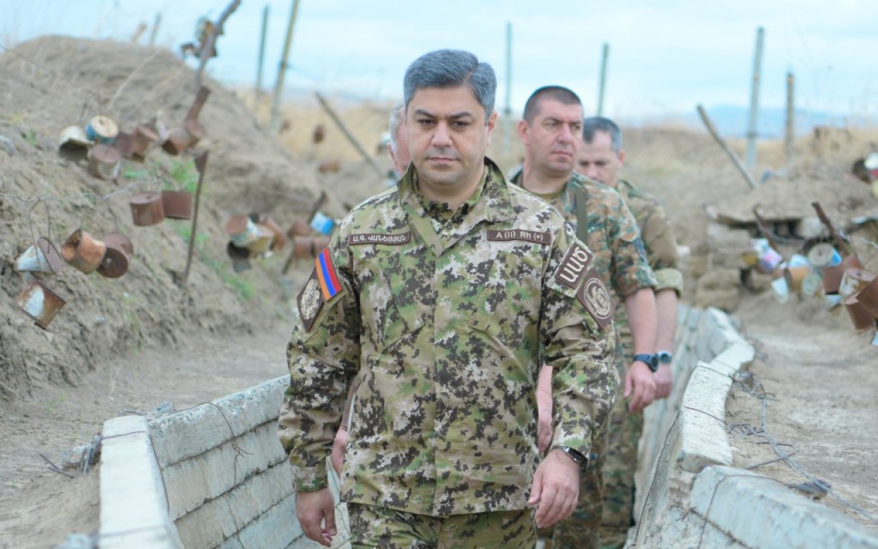 Erməni general müharibə zamanı Şuşa məktəbinin zirzəmisindəgizlənibmiş