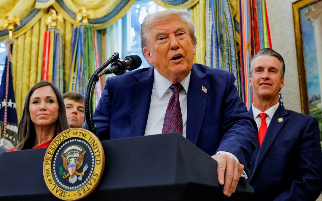 Vaşinqton rəhbərliyi Donald Trampı məhkəməyə verdi