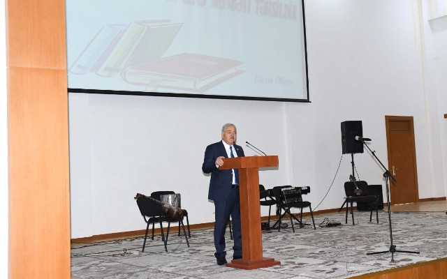 İcra başçısı Vaqif Həsənov yüksək bal toplayan abituriyentlərlə görüşdü- FOTOLAR