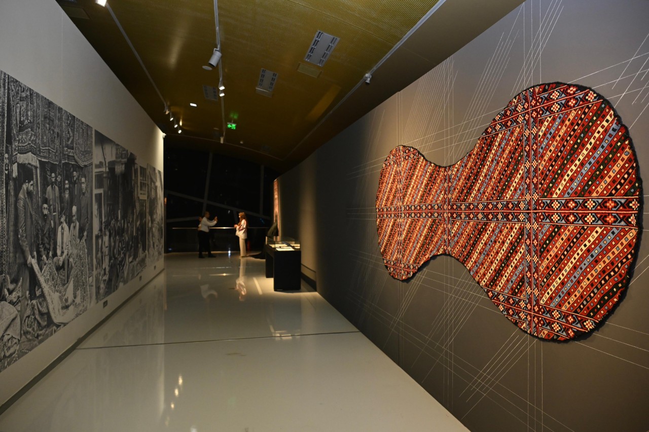 Anar Ələkbərov  “Faiq Əhməd: 2011–2024-cü illər dövrü” adlı sərgidə - FOTOLAR