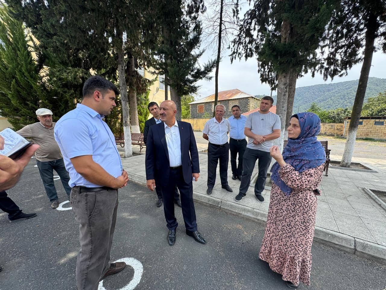 Asif Əsgərov seçicilərin problemlərini dinlədi - FOTOLAR