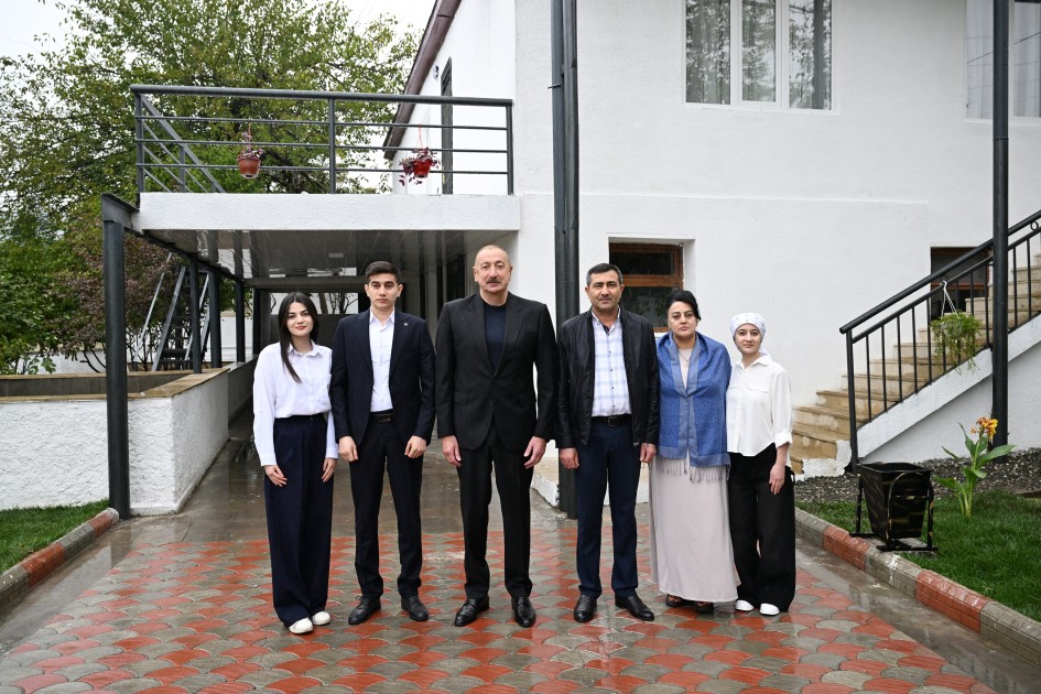 İlham Əliyev Hadrut qəsəbəsində olub - FOTOLAR