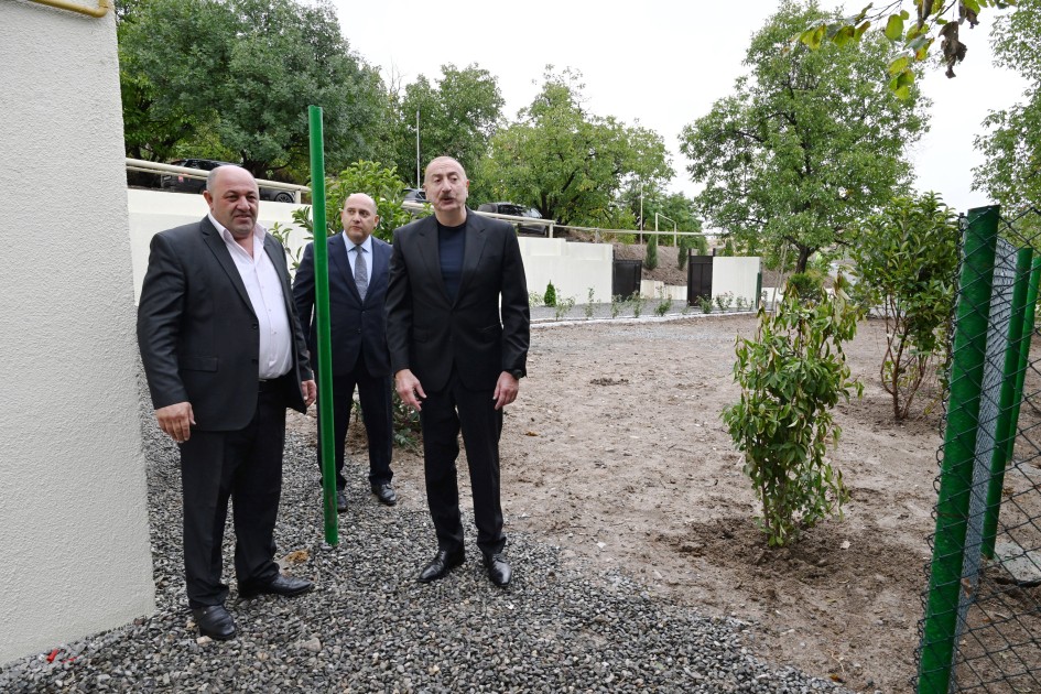 İlham Əliyev Qırmızı Bazarda - FOTOLAR