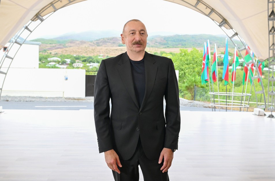 Prezident Xocavənddə sakinlərlə görüşdü - FOTOLAR