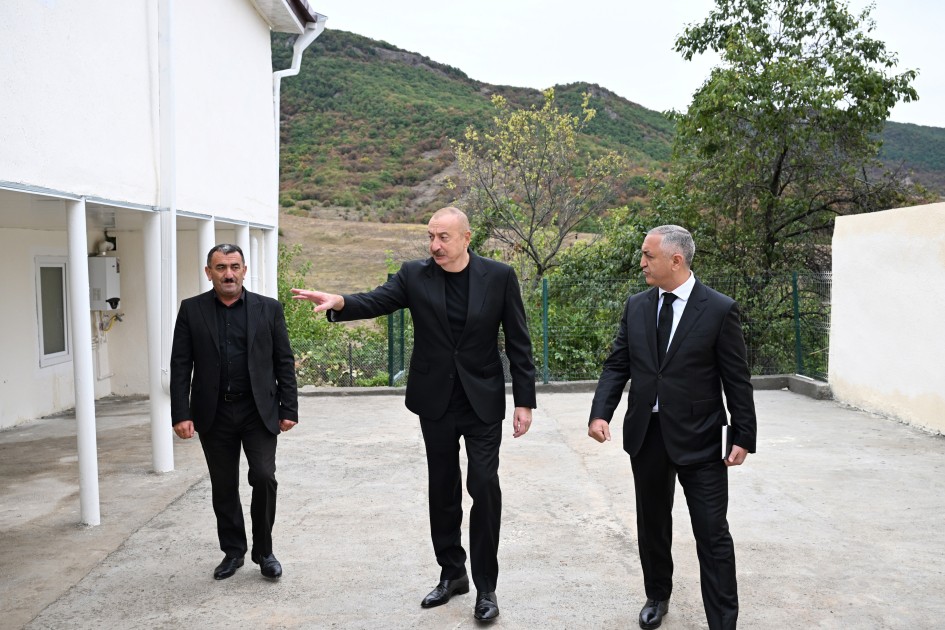İlham Əliyev Xocalının Seyidbəyli kəndində - FOTOLAR