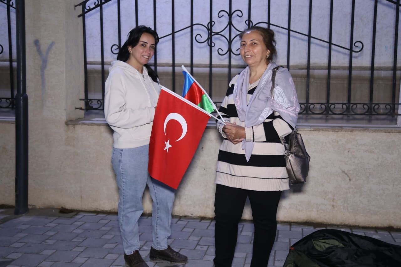 Kəlbəcərə növbəti köç karvanı yola salınıb - FOTOLAR (YENİLƏNİB)