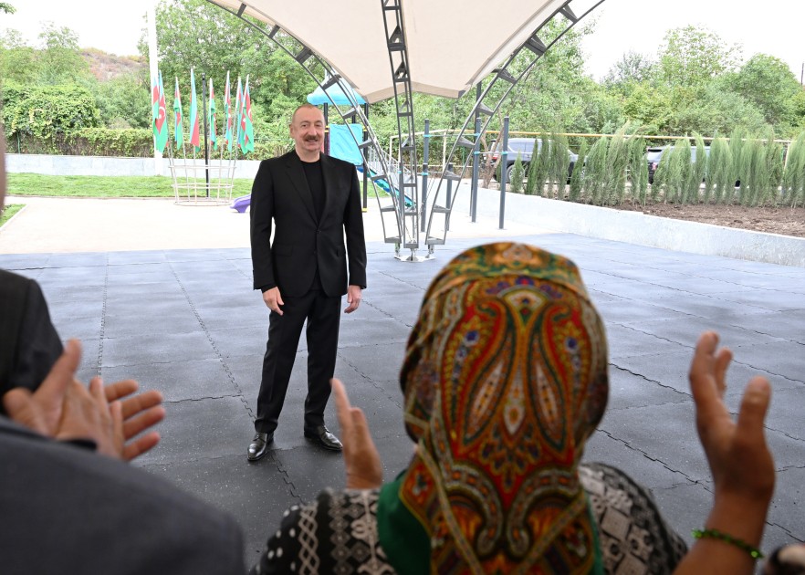 Prezident 4 kəndin sakinləri ilə görüşdü - FOTOLAR