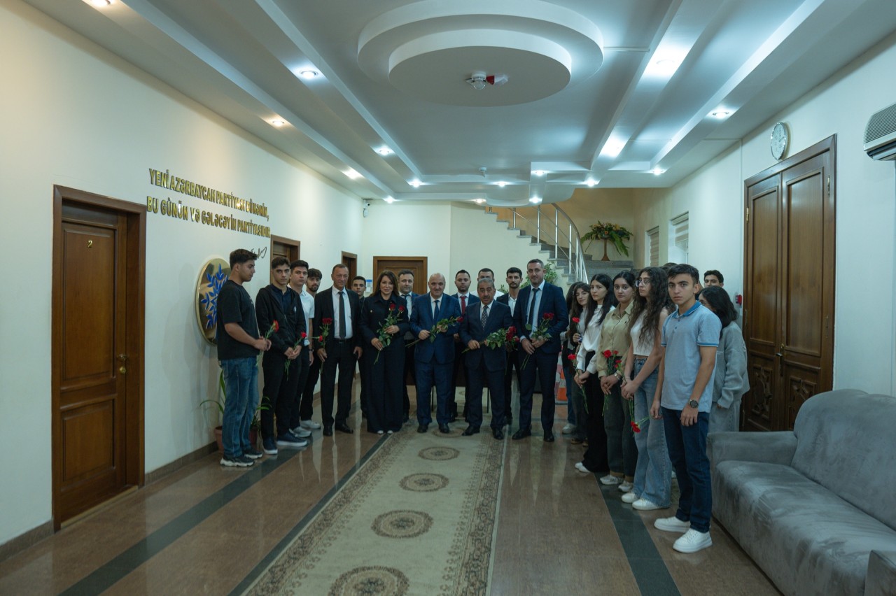YAP Nəsimi rayon təşkilatında Bilik Günü tədbiri - FOTOLAR