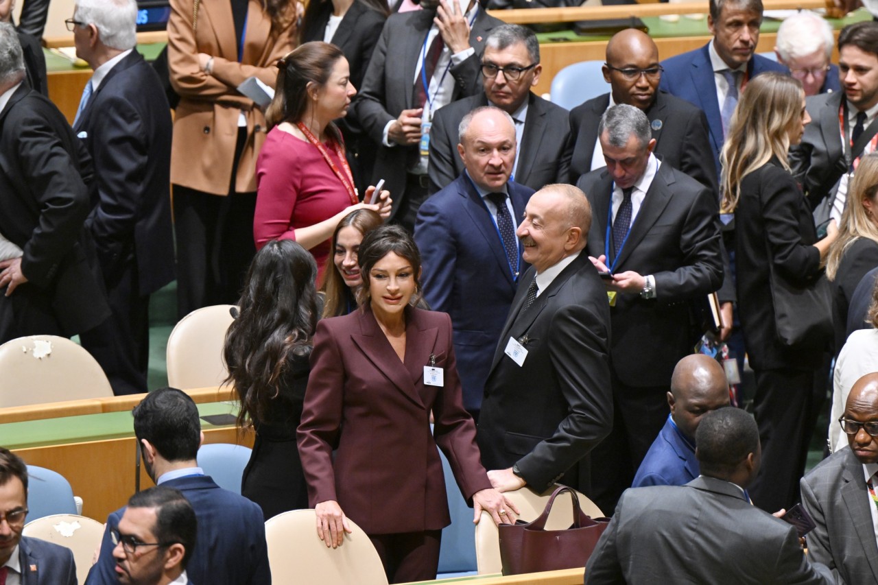 Prezident və ailə üzvlərinin Nyu-Yorkdan FOTOLARI