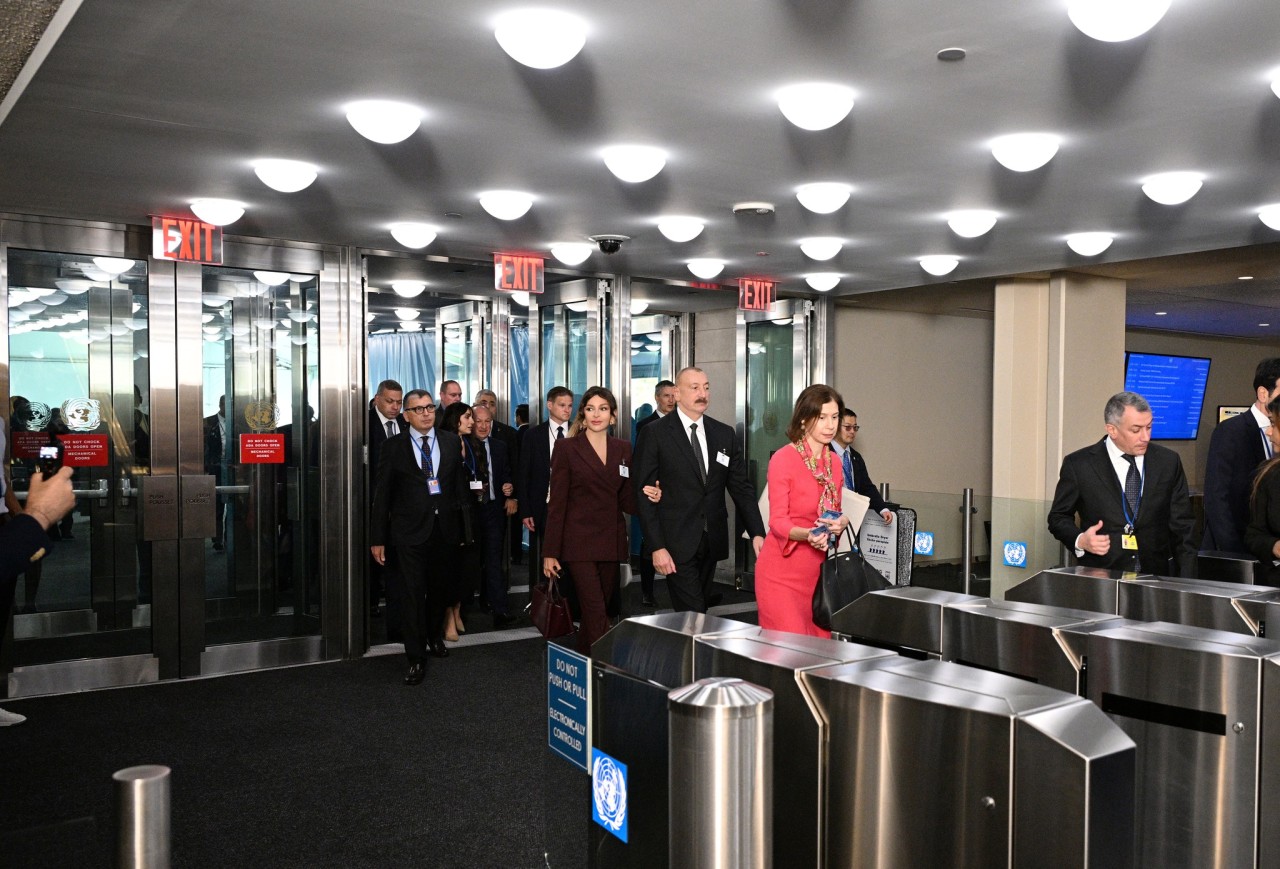 Prezident və ailə üzvlərinin Nyu-Yorkdan FOTOLARI