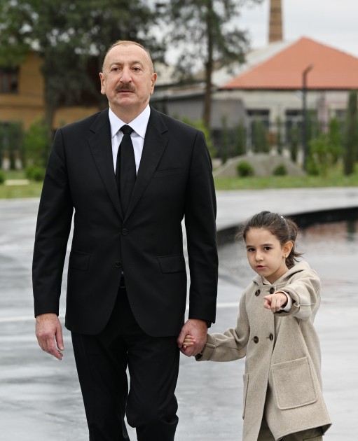 Prezident Gəncə Memorial Kompleksinin açılışını edib - FOTOLAR