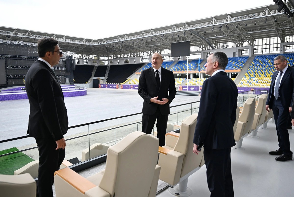 İlham Əliyev Gəncə şəhər stadionunun aşılısında - FOTO