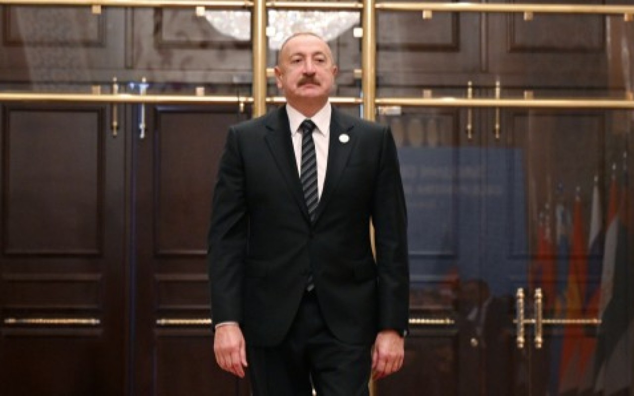Prezident "Millət" sarayında - FOTOLAR
