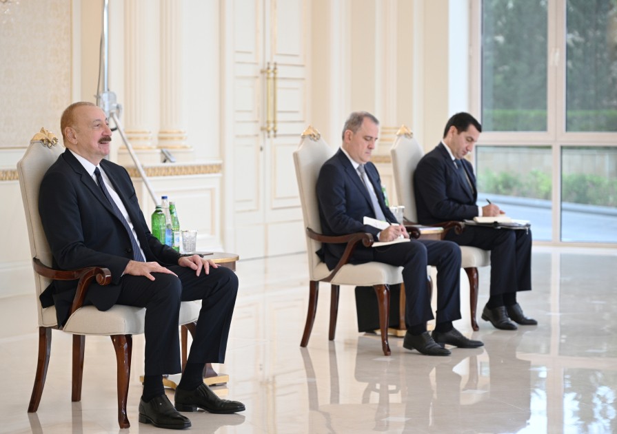 İlham Əliyev yeni səfirin etimadnaməsini qəbul etdi - FOTOLAR
