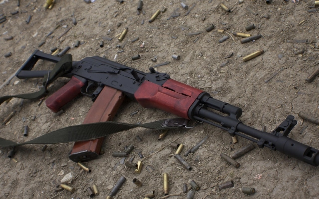 Polis 27 avtomat aşkarladı 