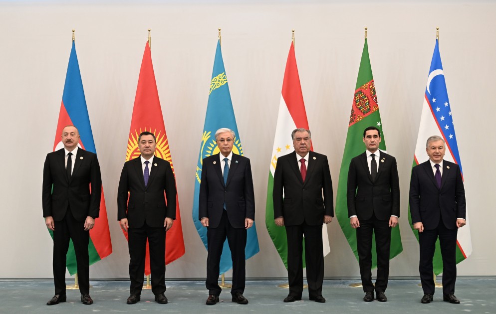 İlham Əliyev Daşkənddə Konqres Mərkəzinə gəldi - FOTOLAR