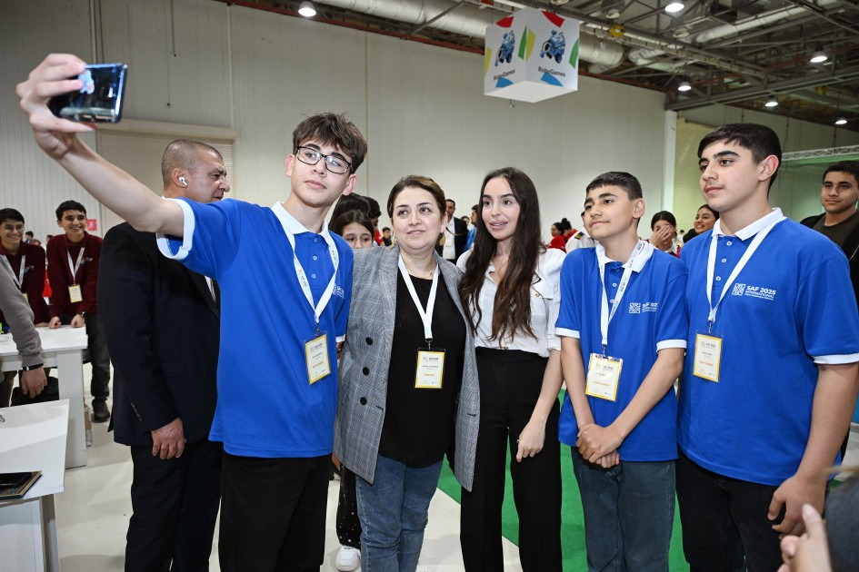 Leyla Əliyeva Beynəlxalq STEAM Azərbaycan Festivalını ziyarət etdi - FOTOLAR Leyla Əliyeva Beynəlxalq STEAM Azərbaycan Festivalını ziyarət etdi - FOTOLAR