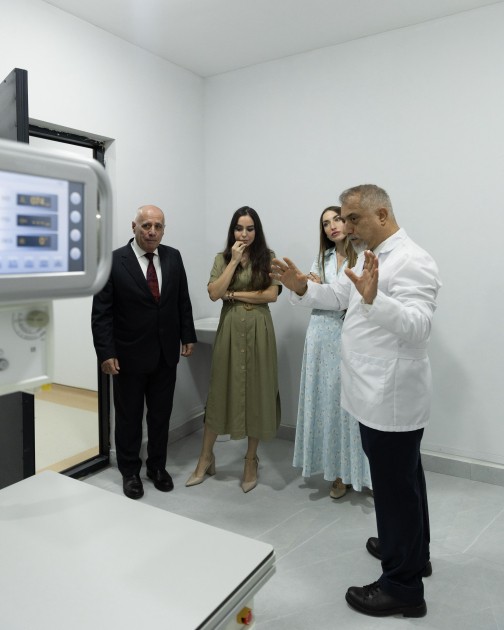 Leyla və Alena Əliyevalar Lənkəranda yaradılmış Baytarlıq Klinikası ilə tanış oldular - FOTOLAR Leyla və Alena Əliyevalar Lənkəranda yaradılmış Baytarlıq Klinikası ilə tanış oldular - FOTOLAR