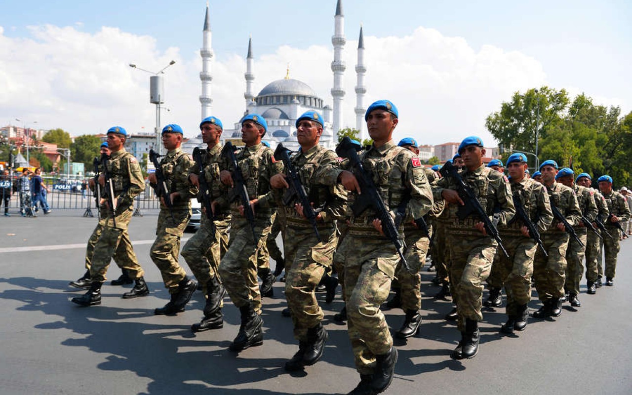 Türkiyə Ukraynaya qoşun yeridə bilər 