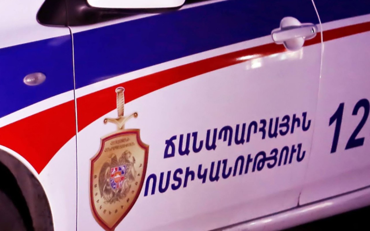 Erməni polislər bir-birini döydü 