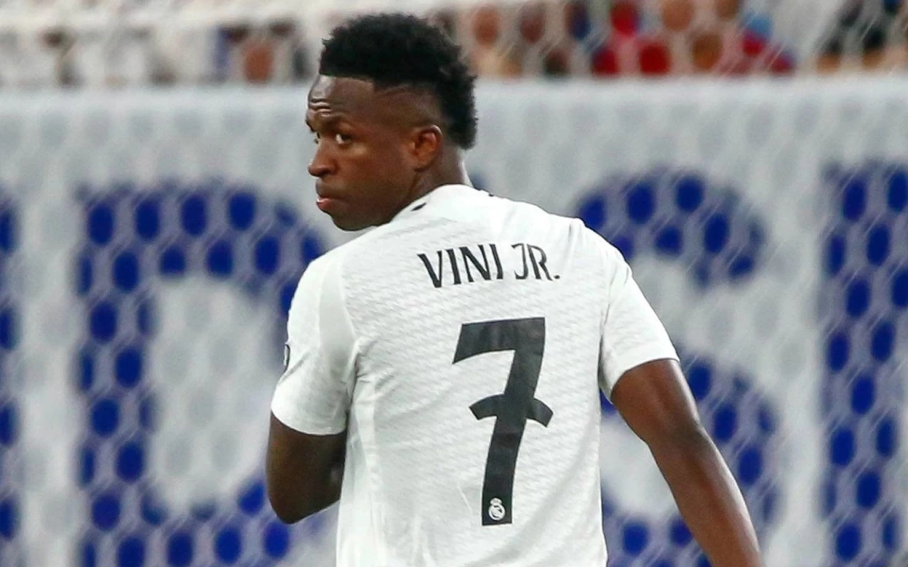 "Real"dan Vinisiusa xəbərdarlıq 