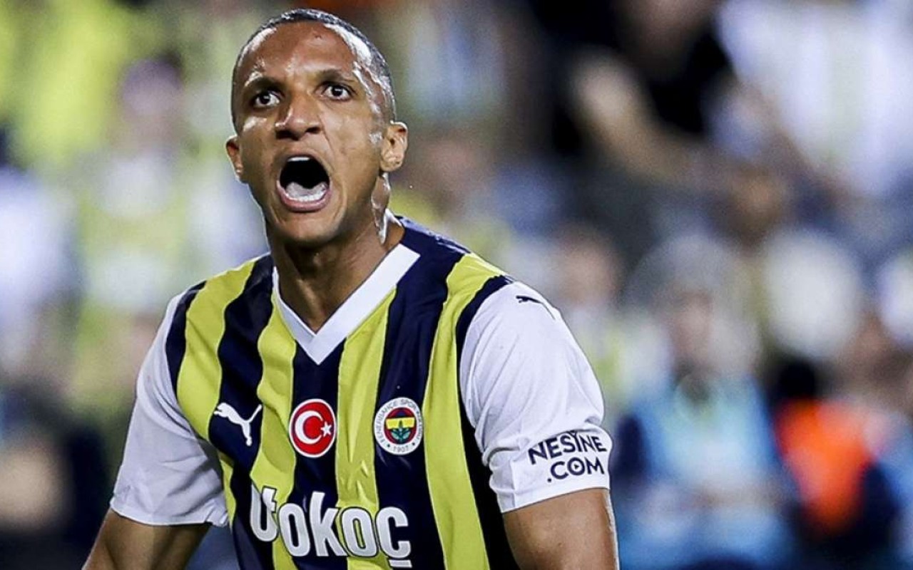“Fənərbağça” futbolçusuna şərt qoydu 