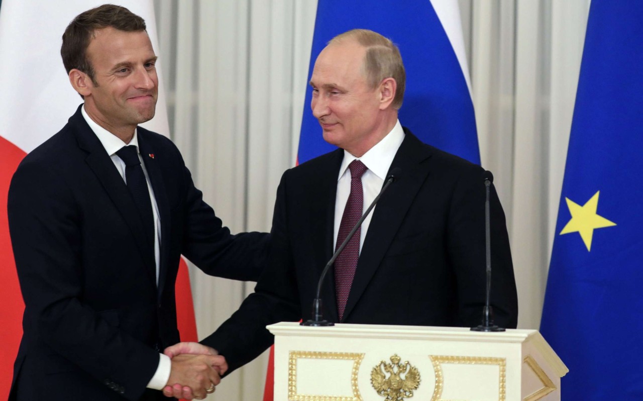 "Avropa Putinlə danışıqlara hazır olmalıdır" - Makron