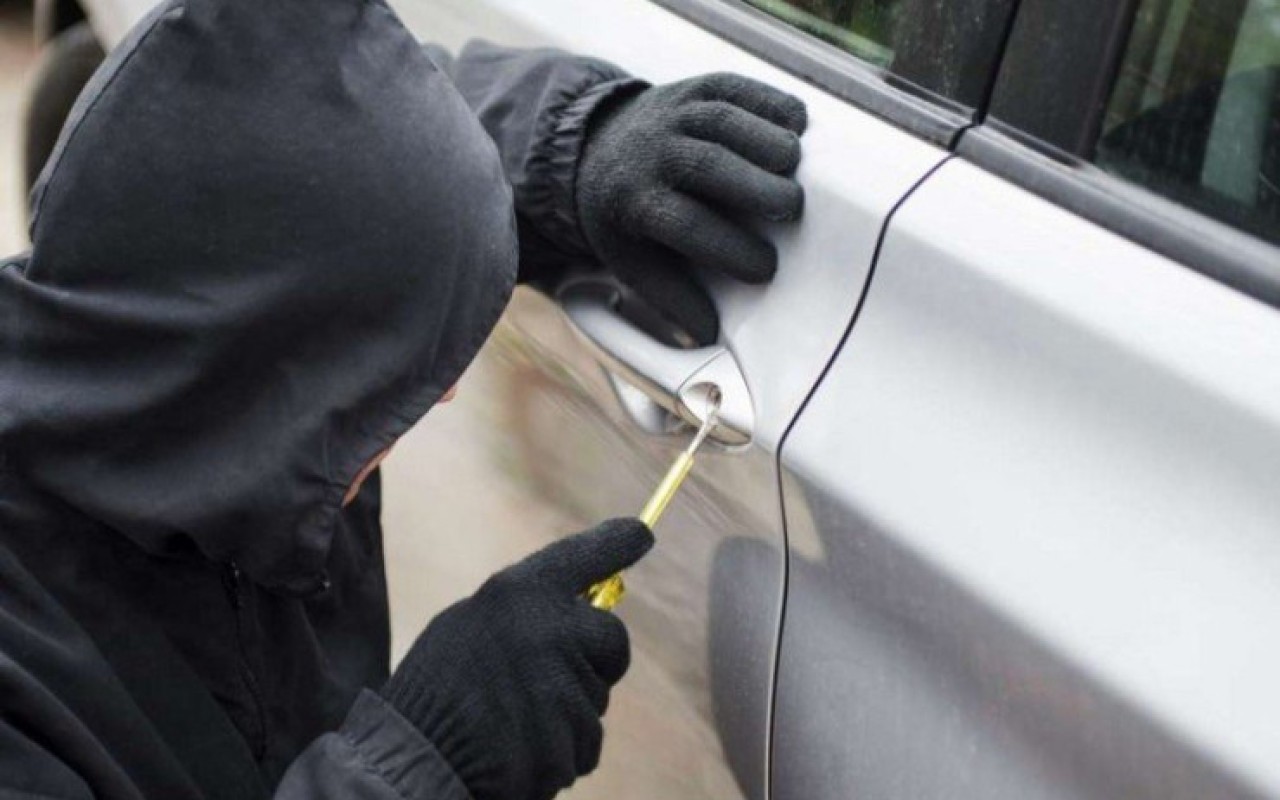 Sumqayıtda "Volkswagen" qaçırıldı 