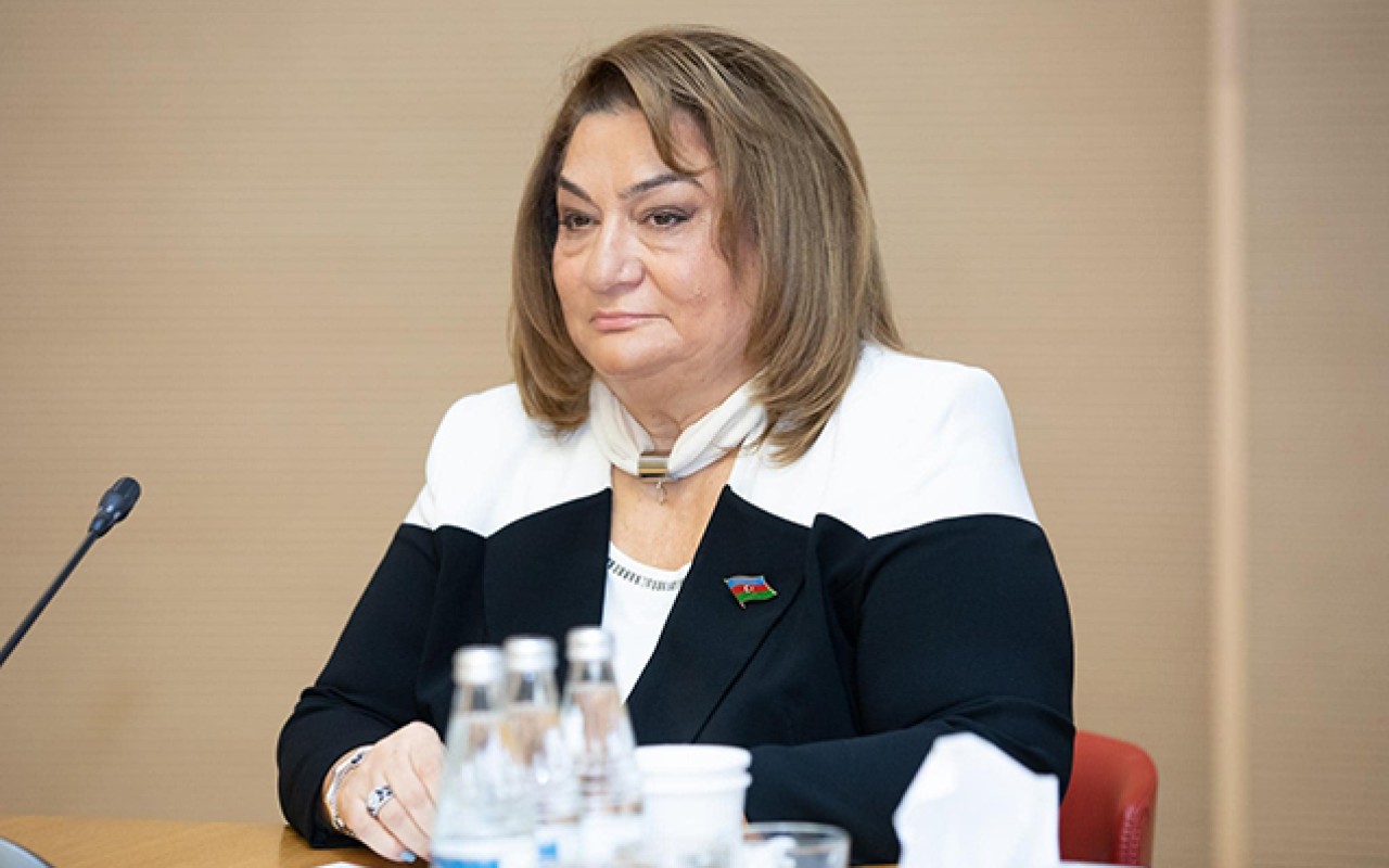 "Bunu görməyən kordumu?" - Hicran Hüseynova