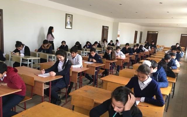 Summativə proqramdan kənar suallar salınıb? - Açıqlama