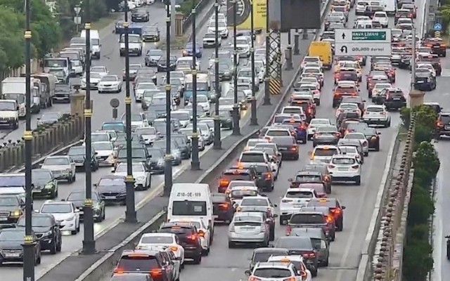 12 istiqamətdə tıxac var - Sürücülərin nəzərinə!