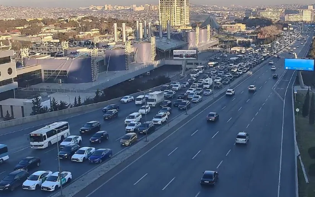 20 istiqamətdə tıxac var - Sürücülərin nəzərinə!