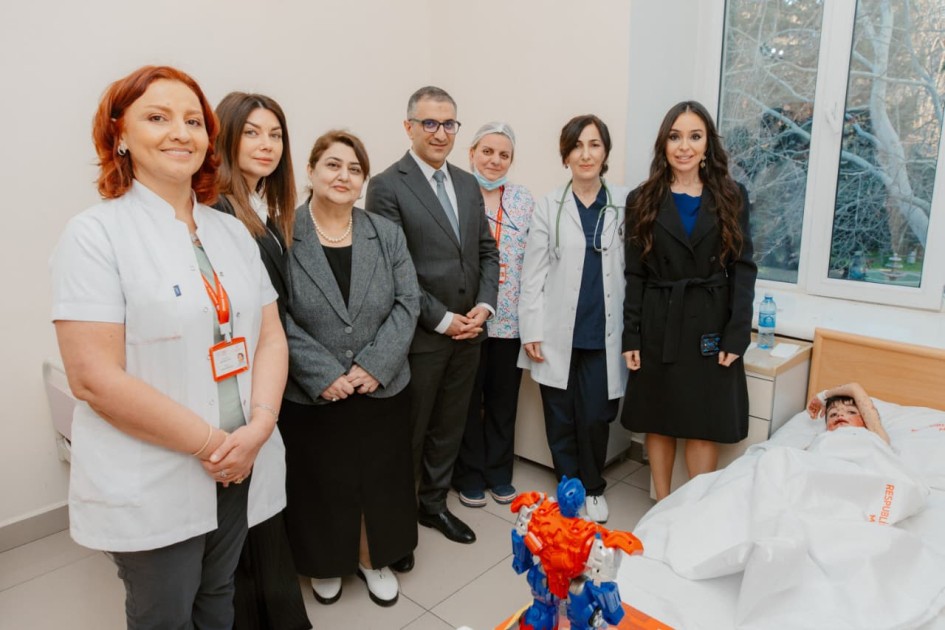 Leyla Əliyeva Nərimanov Uşaq Klinik Xəstəxanasında - FOTOLAR