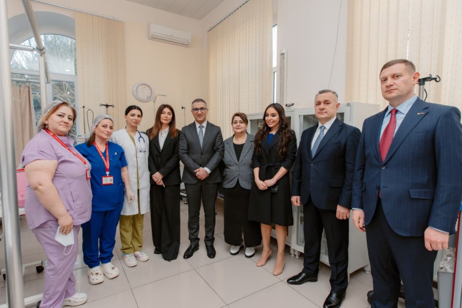 Leyla Əliyeva Nərimanov Uşaq Klinik Xəstəxanasında - FOTOLAR