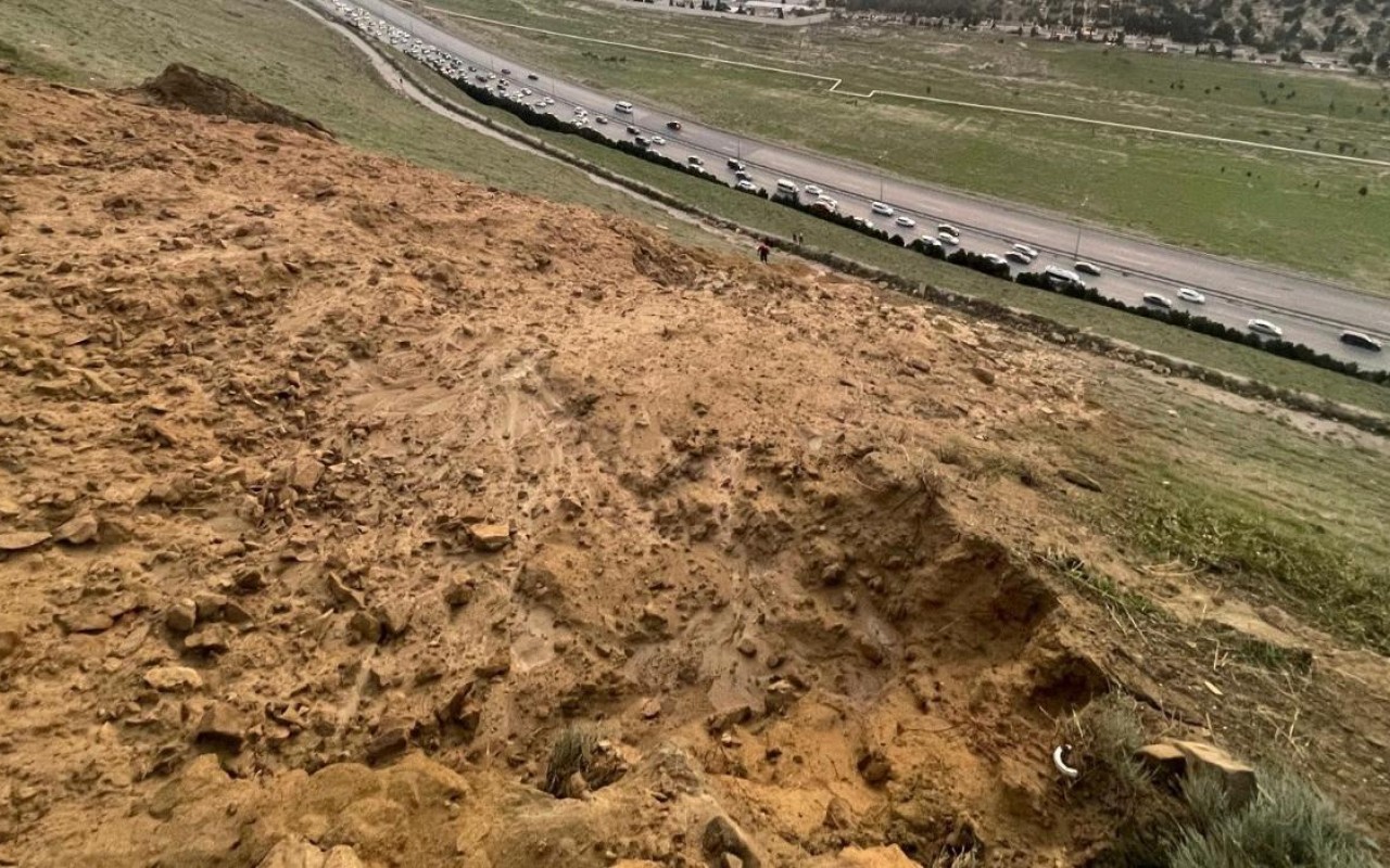 Bakının Xətai rayonunda sürüşmə oldu 