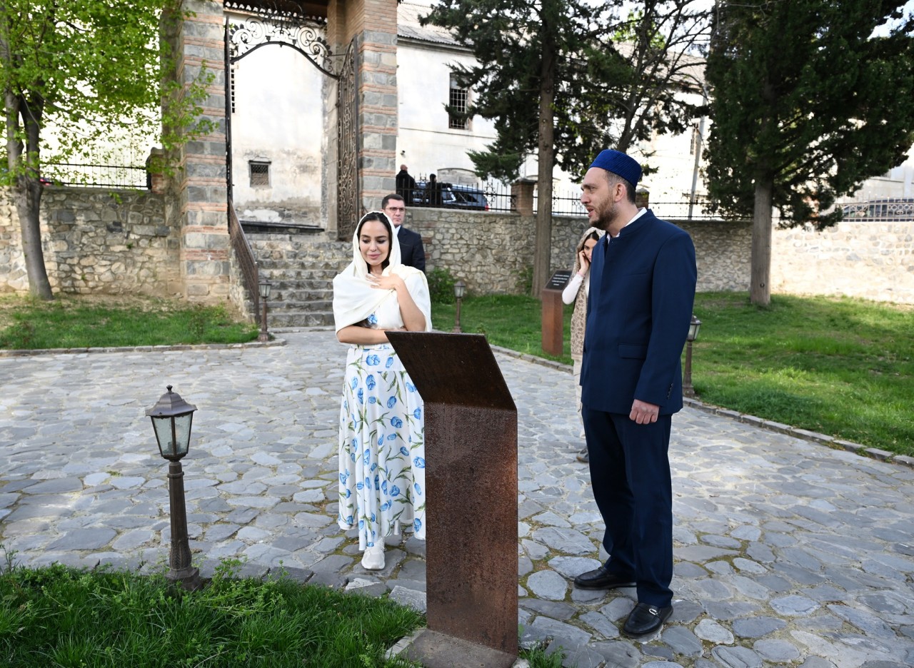 Leyla Əliyeva Şəki səfərindən fotolar paylaşdı Leyla Əliyeva Şəki səfərindən fotolar paylaşdı