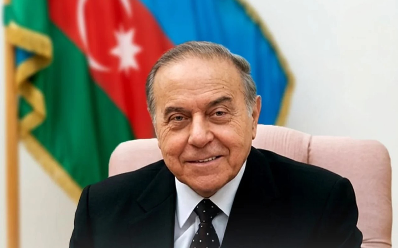 Ümummilli Lideri Heydər Əliyevin anadan olmasının